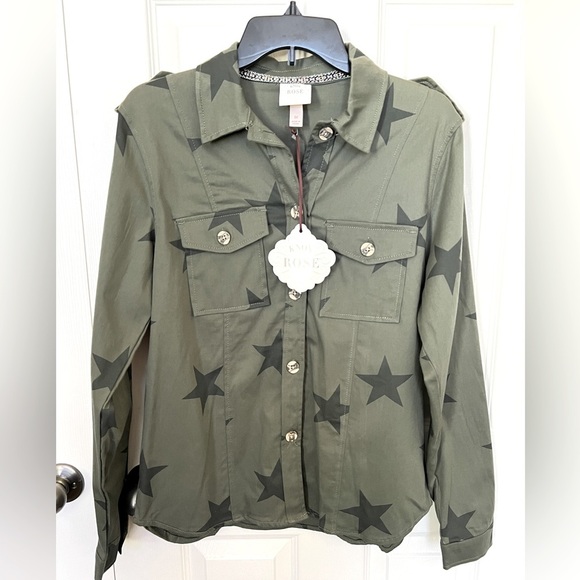 Knox Rose Tops - 🌹 NWT! Knox Rose All Stars Military Green Shacket
